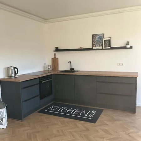Apartament Moderne Mit Terrasse Und Gartenblick