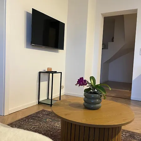 Apartament Moderne Mit Terrasse Und Gartenblick *